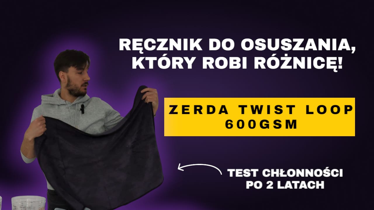 Okładka z osobą trzymającą czarny ręcznik do osuszania samochodu Zerda Twist Loop 600GSM
